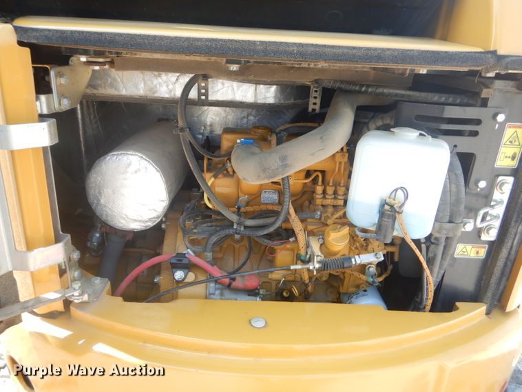 image for item FC9915 2014 Caterpillar 303.5E mini excavator