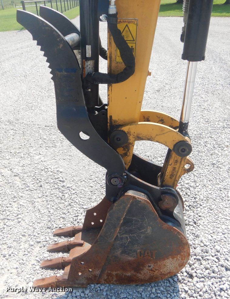 image for item FC9915 2014 Caterpillar 303.5E mini excavator