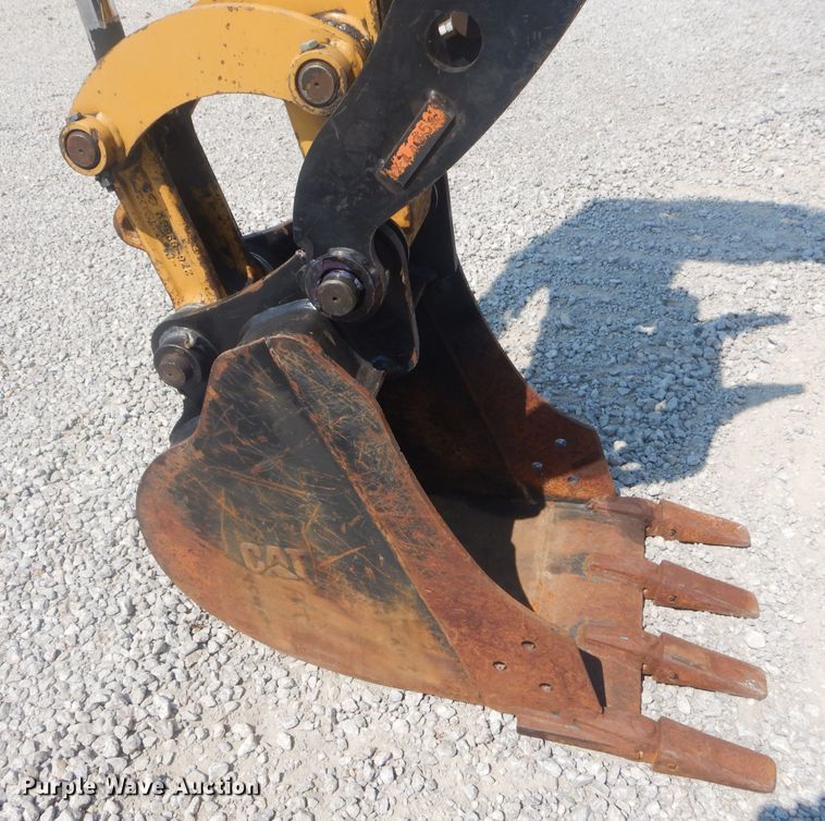 image for item FC9915 2014 Caterpillar 303.5E mini excavator