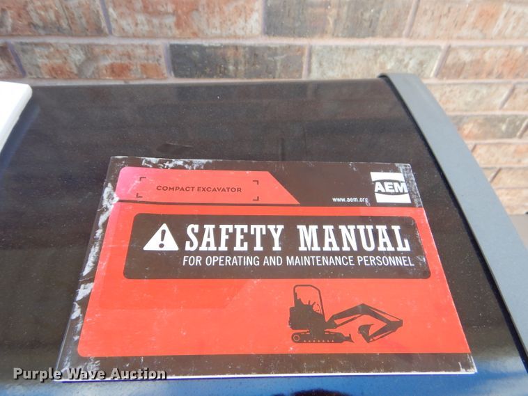 image for item FC9915 2014 Caterpillar 303.5E mini excavator