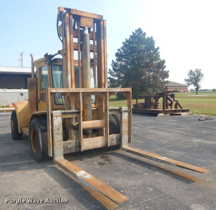 image for item FC9920 Hyster Challenger 225 forklift