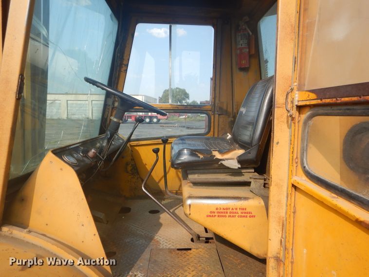 image for item FC9920 Hyster Challenger 225 forklift