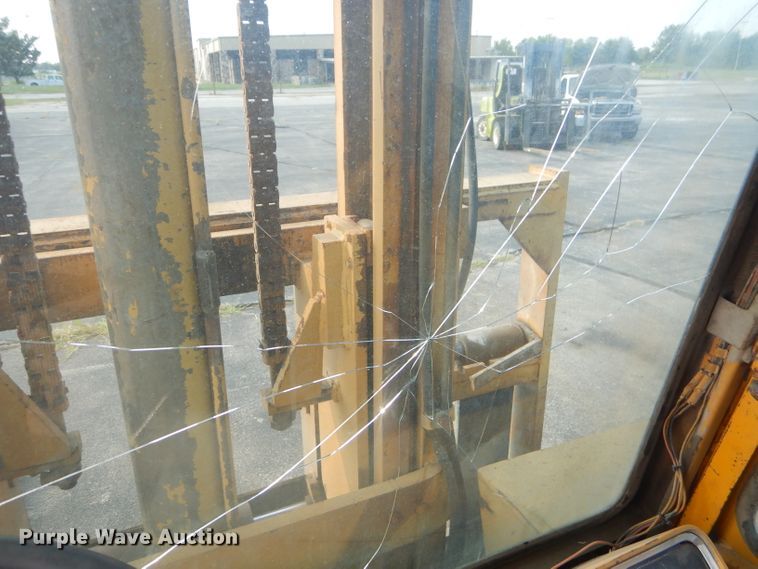 image for item FC9920 Hyster Challenger 225 forklift