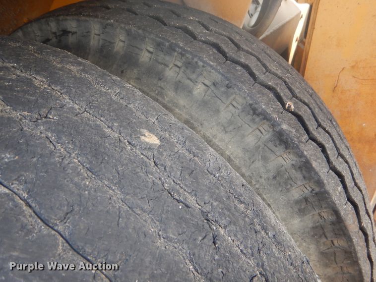 image for item FC9920 Hyster Challenger 225 forklift