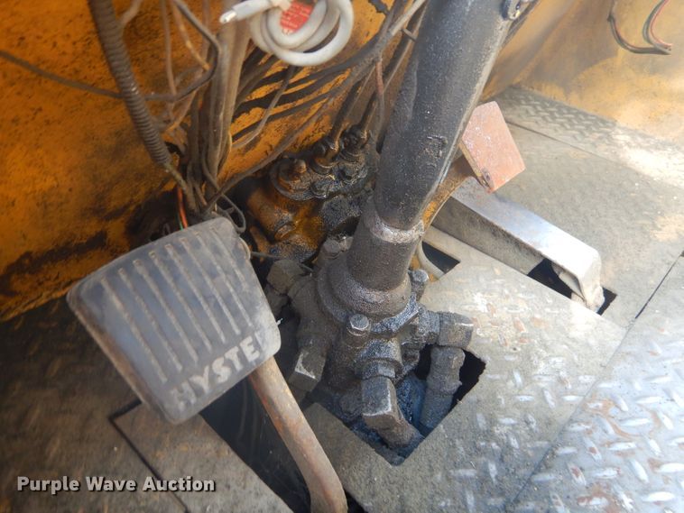 image for item FC9920 Hyster Challenger 225 forklift