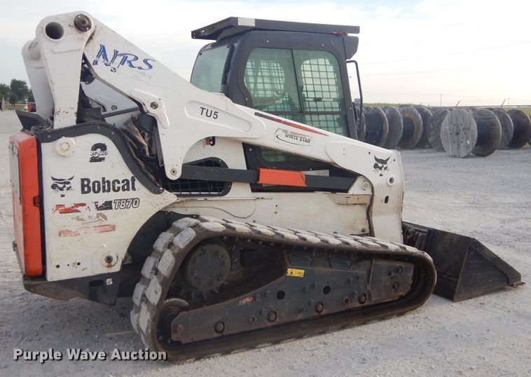 image for item FC9928 2015 Bobcat T870 skid steer