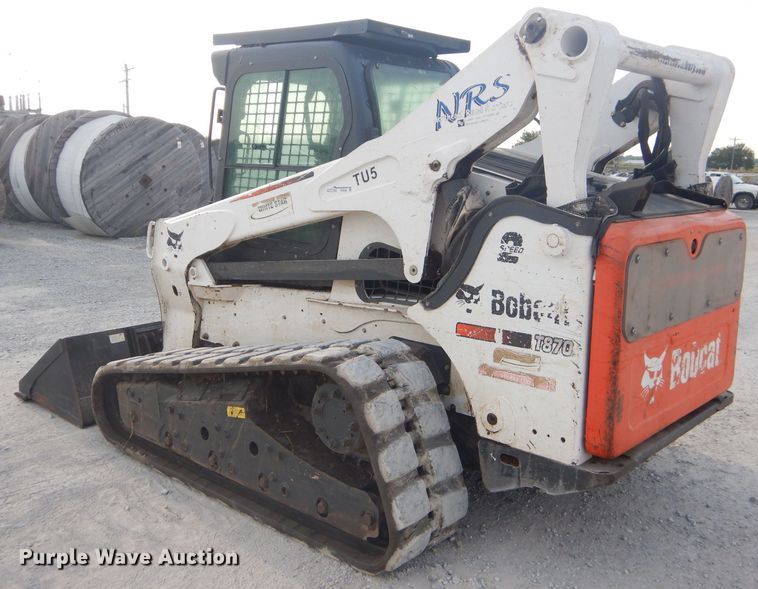 image for item FC9928 2015 Bobcat T870 skid steer