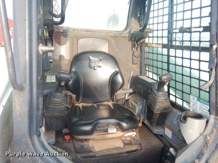 image for item FC9928 2015 Bobcat T870 skid steer