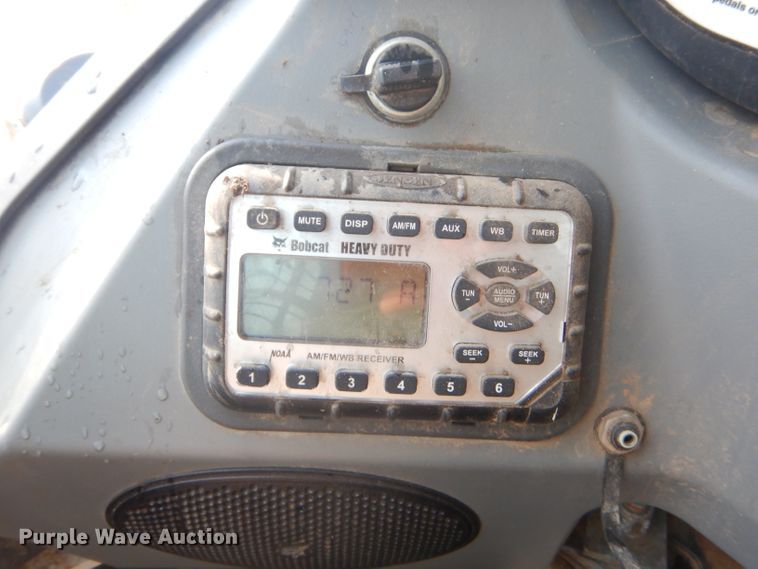 image for item FC9928 2015 Bobcat T870 skid steer