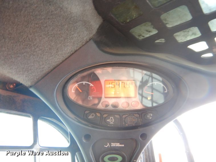 image for item FC9928 2015 Bobcat T870 skid steer