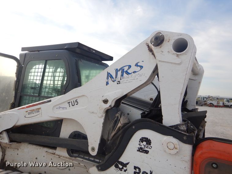 image for item FC9928 2015 Bobcat T870 skid steer