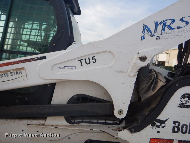 image for item FC9928 2015 Bobcat T870 skid steer