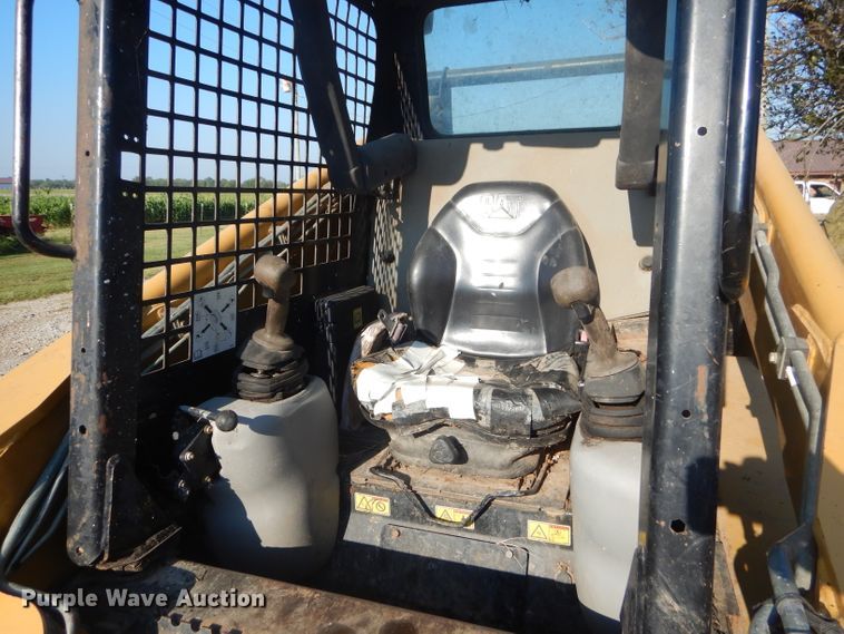 image for item FC9931 2006 Caterpillar 287B skid steer