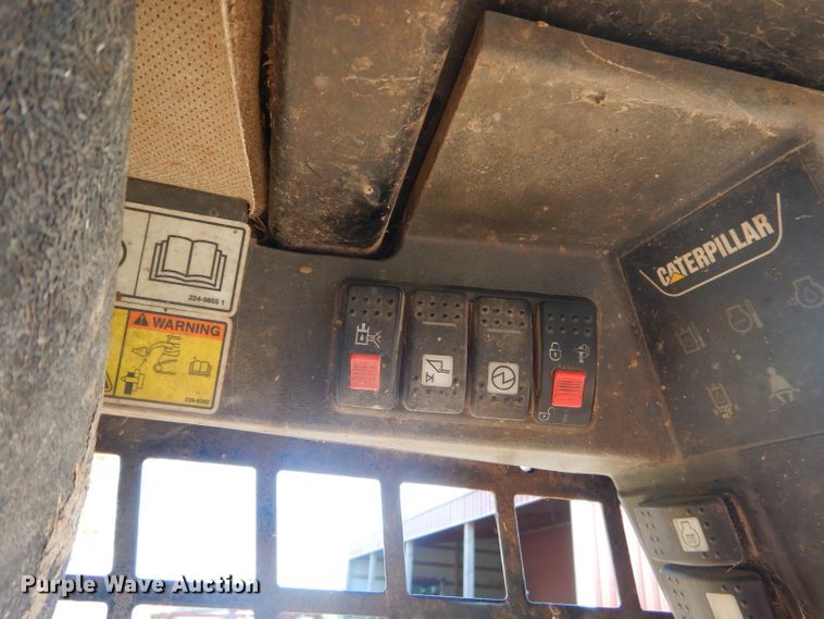 image for item FC9931 2006 Caterpillar 287B skid steer