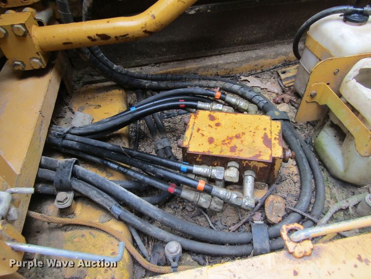 image for item FD9279 2003 Caterpillar 320CL excavator