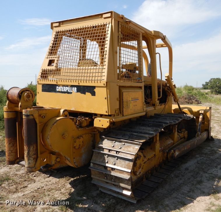 image for item FG9769 1983 Caterpillar D6D dozer