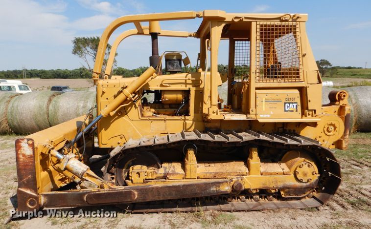 image for item FG9769 1983 Caterpillar D6D dozer