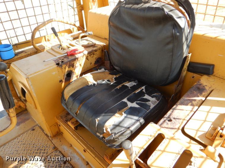 image for item FG9769 1983 Caterpillar D6D dozer