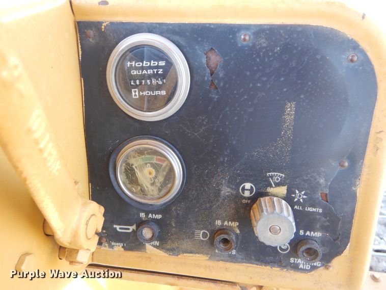 image for item FG9769 1983 Caterpillar D6D dozer