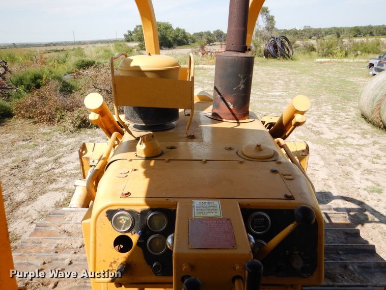 image for item FG9769 1983 Caterpillar D6D dozer