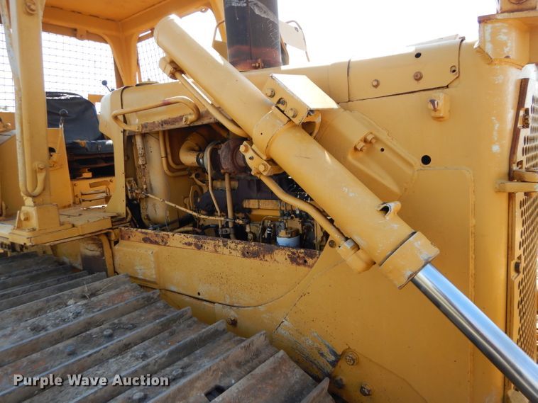image for item FG9769 1983 Caterpillar D6D dozer