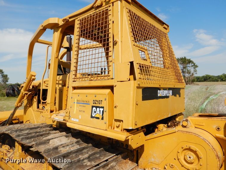image for item FG9769 1983 Caterpillar D6D dozer