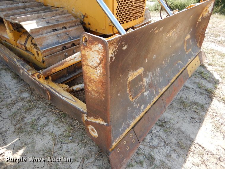 image for item FG9769 1983 Caterpillar D6D dozer