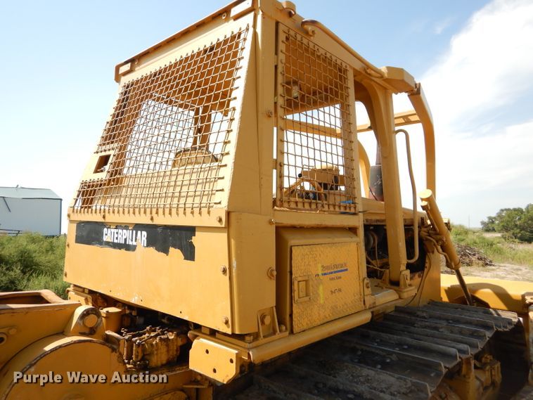 image for item FG9769 1983 Caterpillar D6D dozer