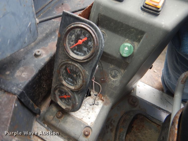 image for item FG9779 2004 Takeuchi TL150 skid steer