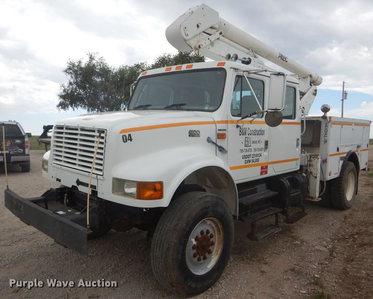image for item FG9781 1999 International 4800 Crew Cab bucket truck