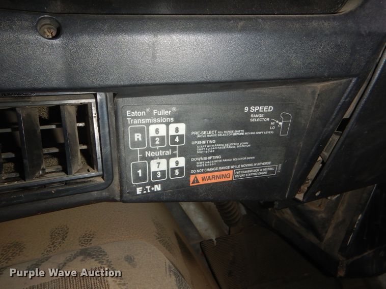 image for item FG9781 1999 International 4800 Crew Cab bucket truck