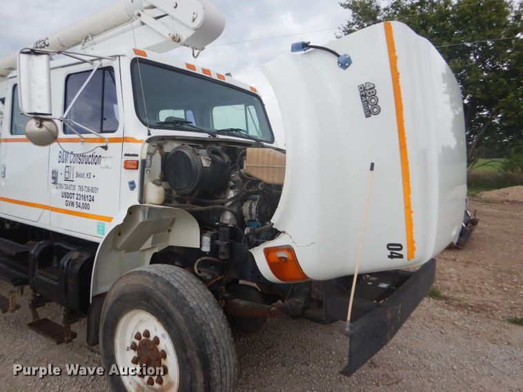 image for item FG9781 1999 International 4800 Crew Cab bucket truck
