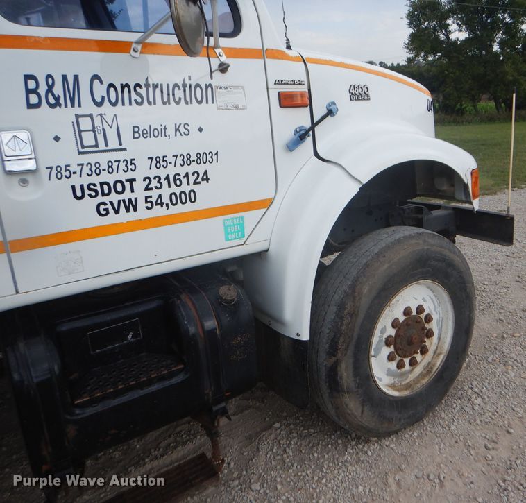 image for item FG9781 1999 International 4800 Crew Cab bucket truck