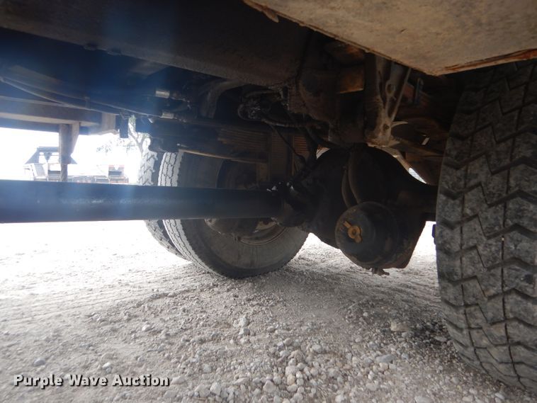 image for item FG9781 1999 International 4800 Crew Cab bucket truck