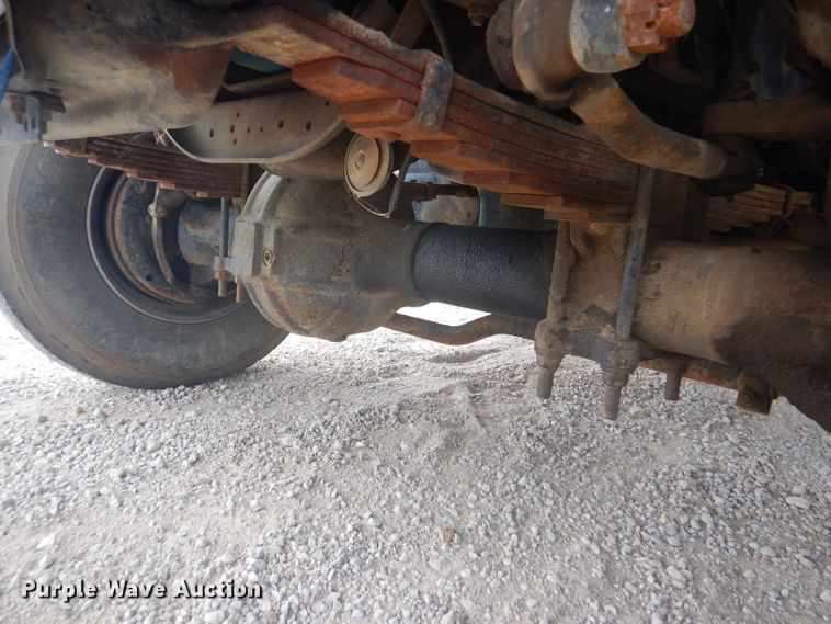 image for item FG9781 1999 International 4800 Crew Cab bucket truck