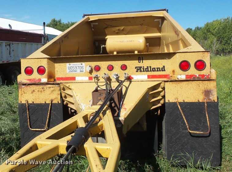 image for item FU9389 1998 Midland MG42CLAM bottom dump trailer