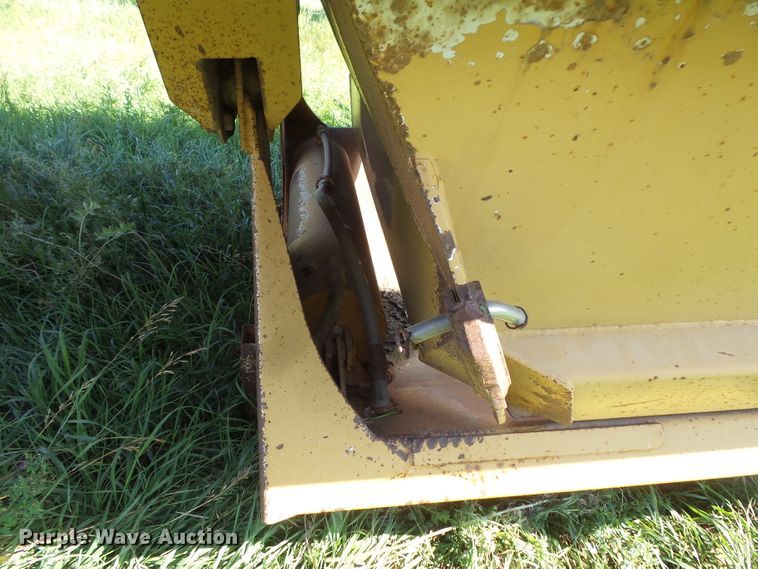 image for item FU9389 1998 Midland MG42CLAM bottom dump trailer