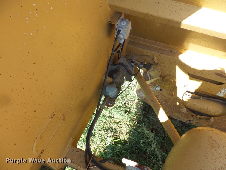 image for item FU9389 1998 Midland MG42CLAM bottom dump trailer