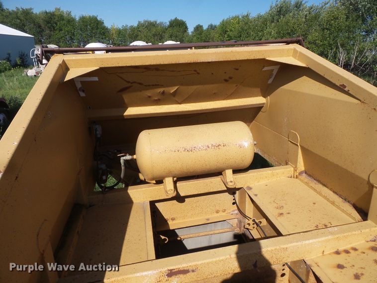 image for item FU9389 1998 Midland MG42CLAM bottom dump trailer