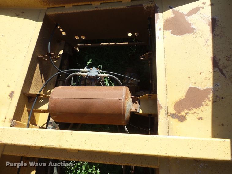 image for item FU9389 1998 Midland MG42CLAM bottom dump trailer