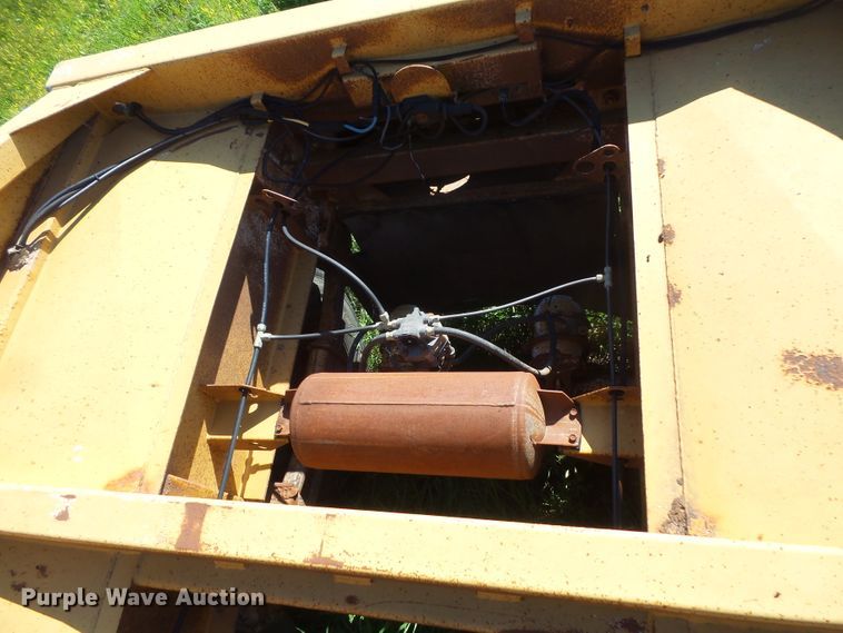 image for item FU9389 1998 Midland MG42CLAM bottom dump trailer