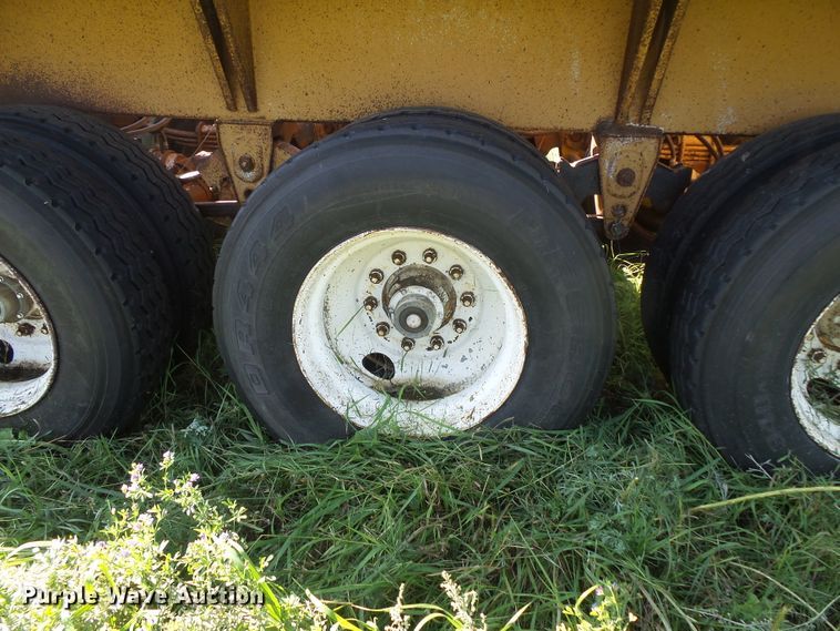 image for item FU9389 1998 Midland MG42CLAM bottom dump trailer