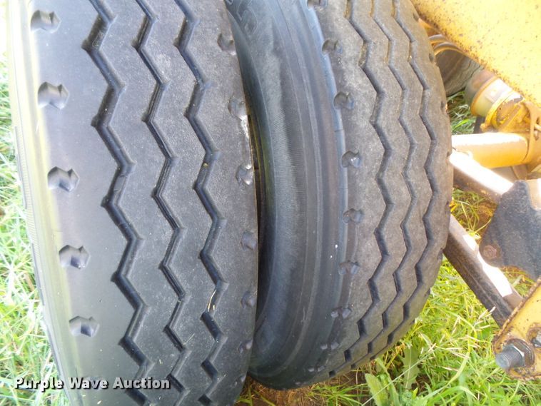 image for item FU9389 1998 Midland MG42CLAM bottom dump trailer