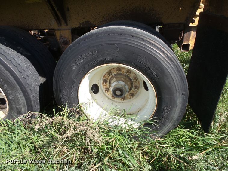 image for item FU9389 1998 Midland MG42CLAM bottom dump trailer