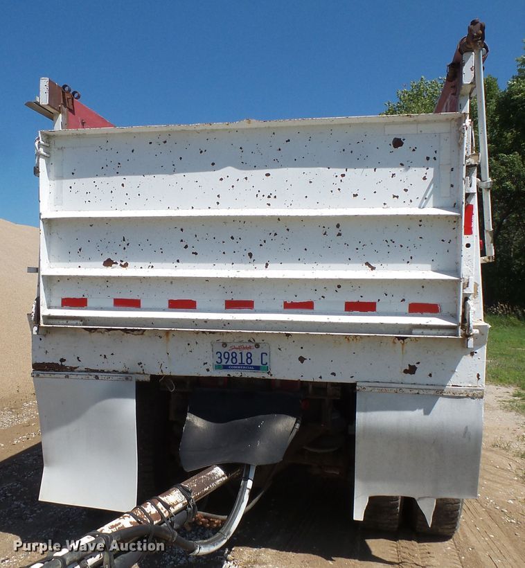 image for item FU9394 1987 Freightliner FLC dump truck