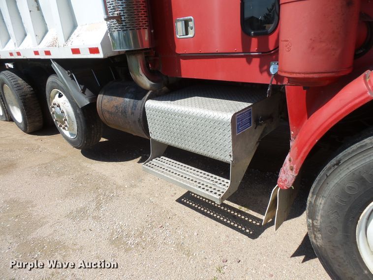 image for item FU9394 1987 Freightliner FLC dump truck