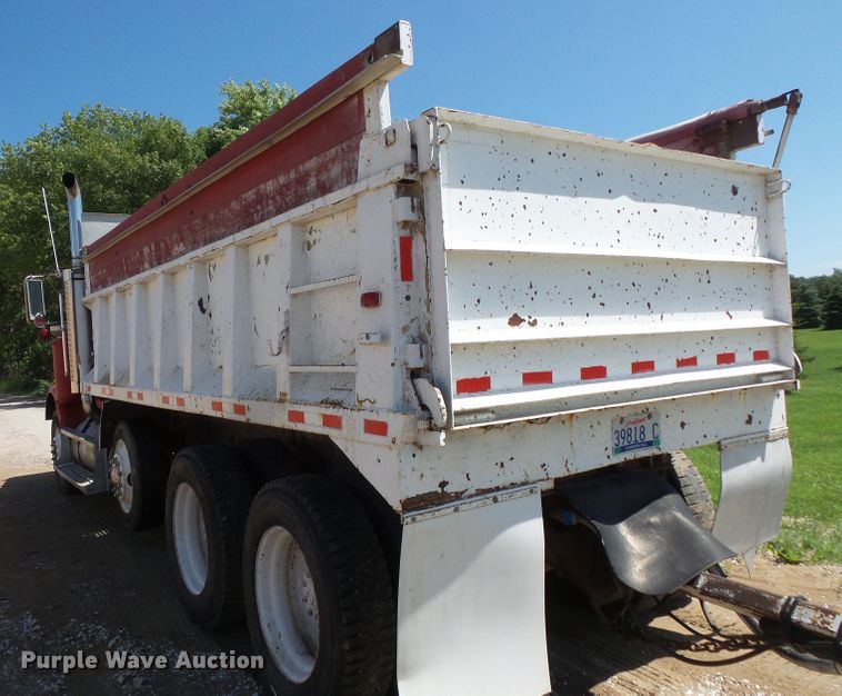 image for item FU9394 1987 Freightliner FLC dump truck