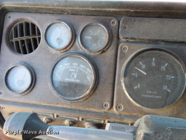 image for item FU9394 1987 Freightliner FLC dump truck