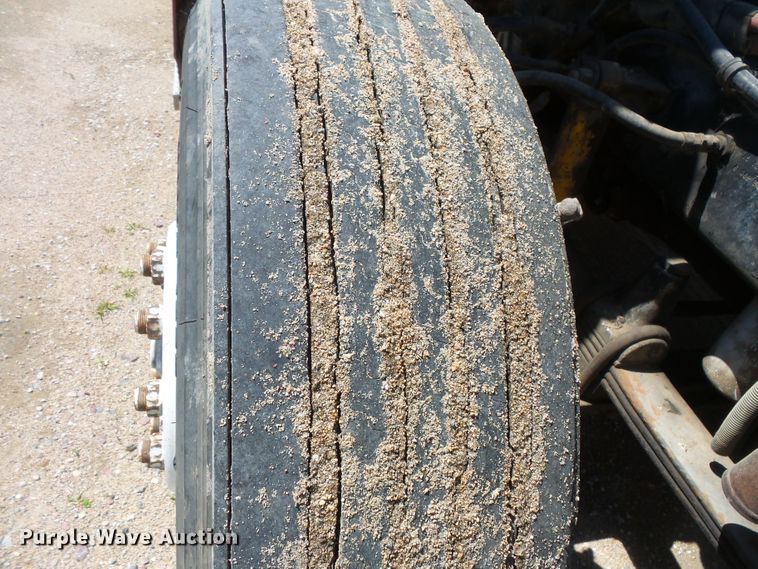 image for item FU9394 1987 Freightliner FLC dump truck