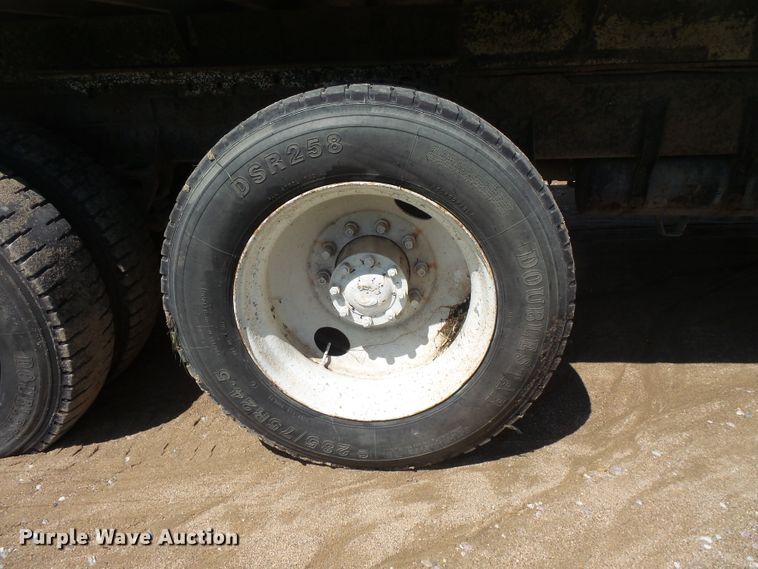 image for item FU9394 1987 Freightliner FLC dump truck